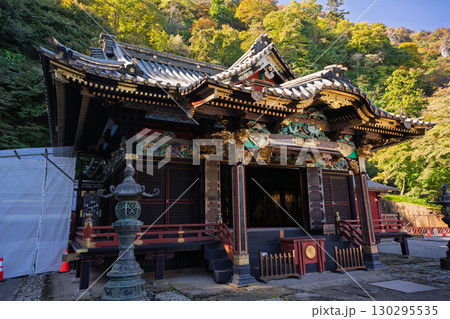 秋の妙義神社 拝殿　群馬県富岡市 130295535