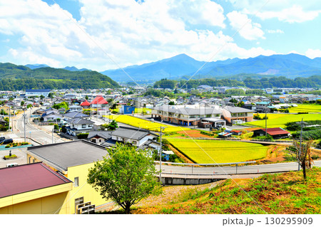 佐久穂町役場周辺を望む(長野県佐久穂町)【2025.9】 130295909