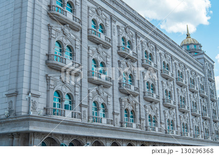 ヨーロッパ風の建物 130296368