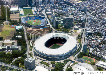 国立競技場付近を空撮 国立競技場付近を空撮 130297144