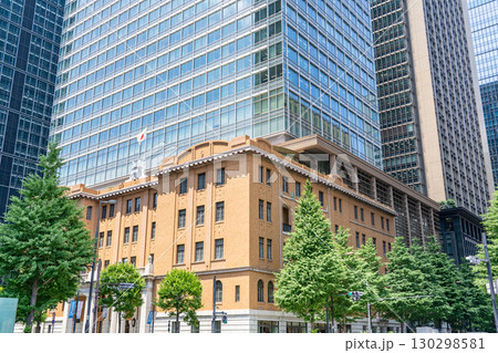 三菱UFJ信託銀行本店ビル(複合商業ビル)日本工業倶楽部会館(有形文化財) 東京都千代田区丸の内 三菱UFJ信託銀行本店ビル(複合商業ビル)日本工業倶楽部会館(有形文化財) 東京都千代田区丸の内 130298581
