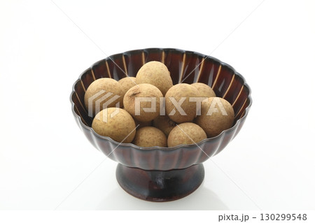 食器に盛られた竜眼 食器に盛られた竜眼 130299548