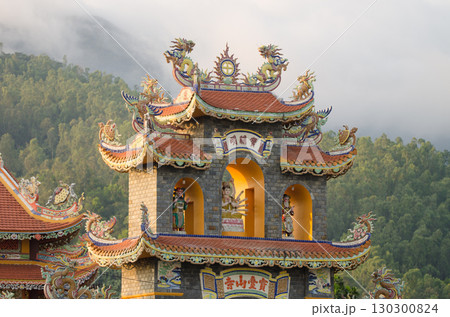 Gate of the Buu Dai Son Pagoda. 130300824