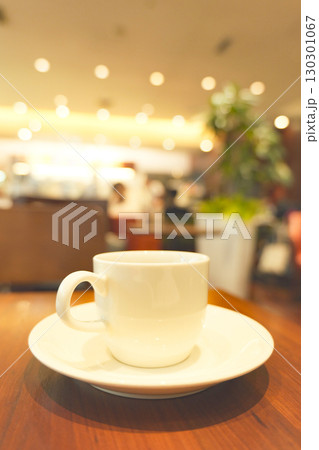 おしゃれなカフェのコーヒー おしゃれなカフェのコーヒー 130301067