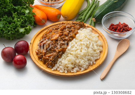 ローカーボダイエット　カレー　カリフラワーライス 130308682