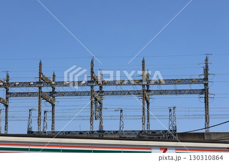 新幹線電力給電点の風景 130310864