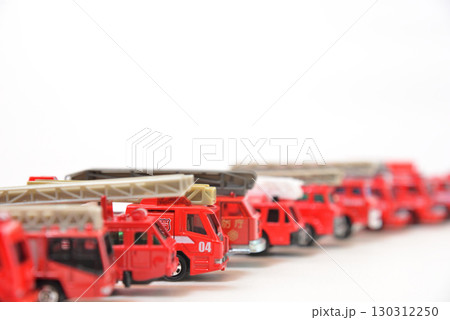 消防自動車 大規模災害 都道府県応援部隊イメージ 130312250