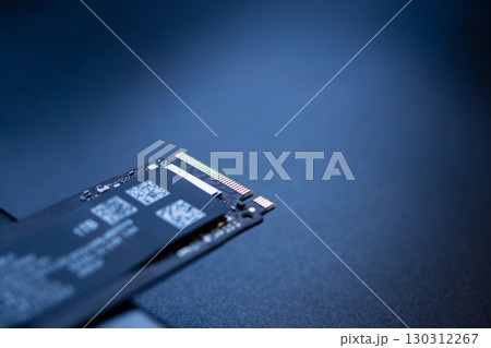 内蔵SSD M.2 (Type2280) V-NAND TLC 換装・増設用 (マクロ撮影) 130312267