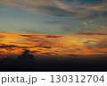 初秋の夕暮れ 130312704