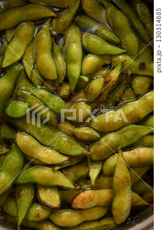 枝豆を茹でている様子 枝豆を茹でている様子 130314685