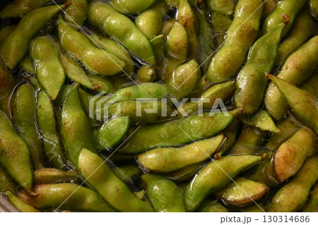 枝豆を茹でている様子 枝豆を茹でている様子 130314686