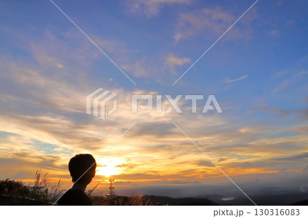 鰐塚山から望む夕景　少年 130316083