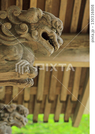 有明山神社手水舎の獅子 長野県安曇野市 有明山神社手水舎の獅子 長野県安曇野市 130316808