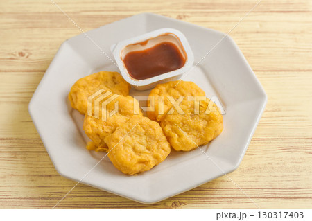 チキンナゲット 130317403