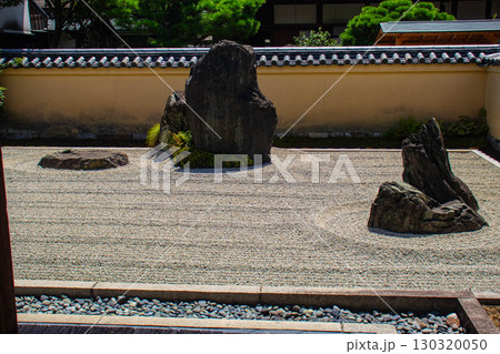 【京都風景】龍源院　独創的で印象深い禅宗の庭々 130320050