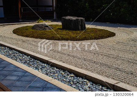 【京都風景】龍源院 独創的で印象深い禅宗の庭々 【京都風景】龍源院 独創的で印象深い禅宗の庭々 130320064