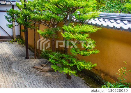 【京都風景】龍源院 独創的で印象深い禅宗の庭々 【京都風景】龍源院 独創的で印象深い禅宗の庭々 130320089
