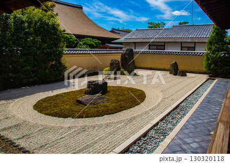 【京都風景】龍源院 独創的で印象深い禅宗の庭々 【京都風景】龍源院 独創的で印象深い禅宗の庭々 130320118
