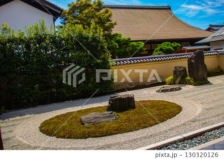 【京都風景】龍源院　独創的で印象深い禅宗の庭々 130320126