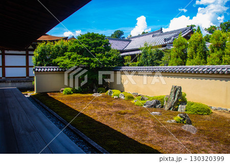【京都風景】龍源院　独創的で印象深い禅宗の庭々 130320399