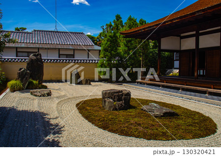 【京都風景】龍源院　独創的で印象深い禅宗の庭々 130320421