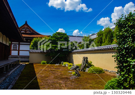 【京都風景】龍源院　独創的で印象深い禅宗の庭々 130320446