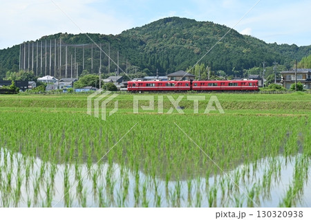 名鉄広見線 6000系電車6011編成白帯 御嵩の水田を行く 名鉄広見線 6000系電車6011編成白帯 御嵩の水田を行く 130320938