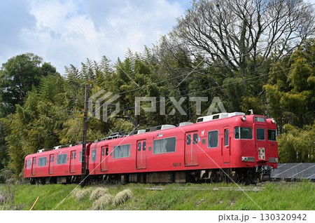 名鉄広見線 6000系電車6012編成 御嵩駅前 名鉄広見線 6000系電車6012編成 御嵩駅前 130320942