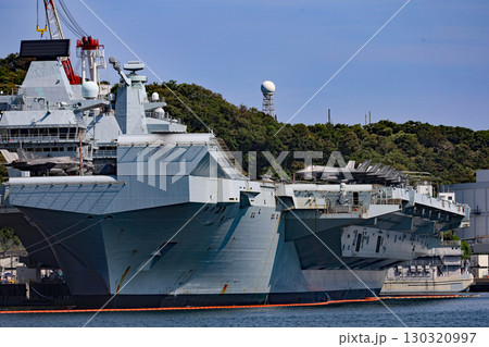 イギリス海軍　航空母艦　プリンス・オブ・ウェールズ　HMS Prince of Wales, R09 130320997