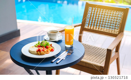 breakfast at outdoor cafe 130321718