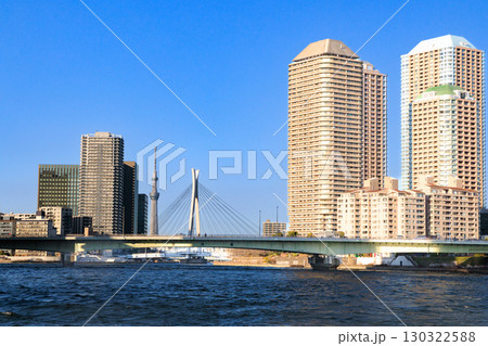 東京都浅草 水上バスからの東京都市景観 東京都浅草 水上バスからの東京都市景観 130322588