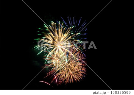 部屋から見る花火 130326599