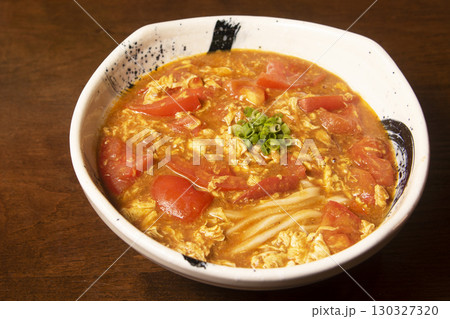 トマト卵とじうどん トマト卵とじうどん 130327320