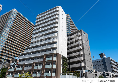 武蔵小金井駅 駅前 小金井街道を歩く 東京都小金井市中町 武蔵小金井駅 駅前 小金井街道を歩く 東京都小金井市中町 130327406