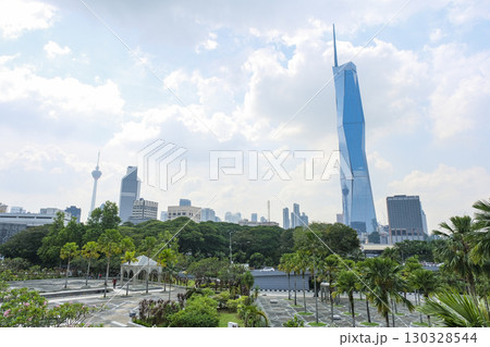 国立モスクから見るクアラルンプールの都市景観 国立モスクから見るクアラルンプールの都市景観 130328544
