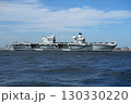 東京湾から出る英国海軍空母「プリンス・オブ・ウェールズ」。2025/9/2 130330220