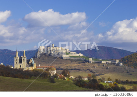 Spis Castle overlooking Spisske Podhradie in autumn, Slovakia 130330866