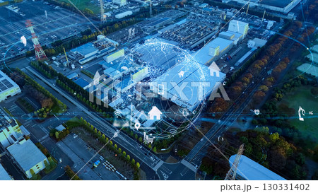工業地帯空撮とデジタルテクノロジーのコンセプト 工業地帯空撮とデジタルテクノロジーのコンセプト 130331402