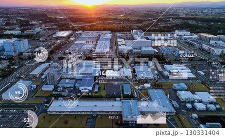 工業地帯の空撮と統計データのコンセプト 工業地帯の空撮と統計データのコンセプト 130331404