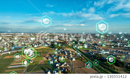 農地の空撮とテクノロジーのコンセプト アグリテック スマート農業 農地の空撮とテクノロジーのコンセプト アグリテック スマート農業 130331412