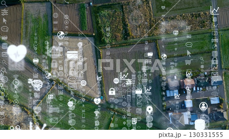 地方都市の空撮とデジタルネットワークのコンセプト 地方都市の空撮とデジタルネットワークのコンセプト 130331555