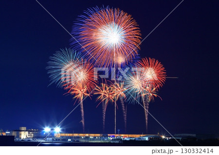 大阪万博打ち上げ花火(ミャクミャクをイメージ)2025年 大阪万博打ち上げ花火(ミャクミャクをイメージ)2025年 130332414