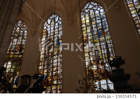 サン・ミッシェル大聖堂／ブリュッセル，ベルギー 130334575