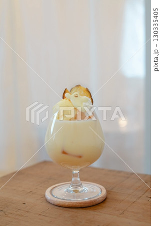 おばけのチョコがかわいいハロウィン限定やきいもラテ 130335405