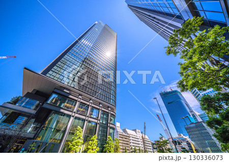 日本の東京都市景観新風景 常盤橋タワーや八重洲一丁目北地区再開発、日本橋一丁目再開発などを望む＝9月 130336073