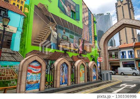 シンガポール アラブ街のマスカット通り 130336996