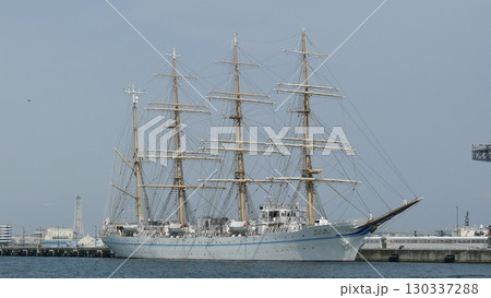 海王丸（横浜寄港） 130337288