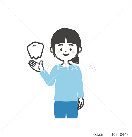 奥歯と笑顔の女の子イラスト 130338448
