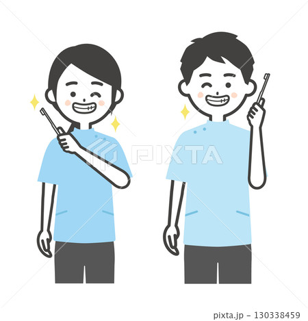 歯ブラシを構えてきれいな歯を見せるケーシー姿の男女イラスト 130338459