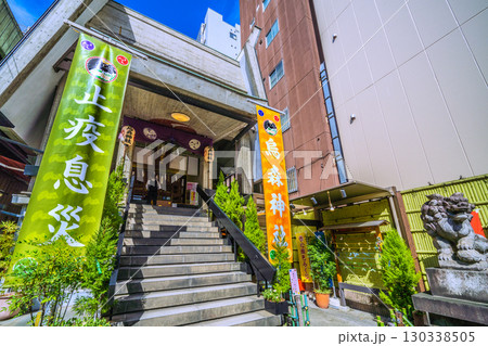 日本の東京都市景観 新橋・烏森神社などを望む 130338505